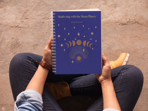 Journal: Manifesting with the moon phases